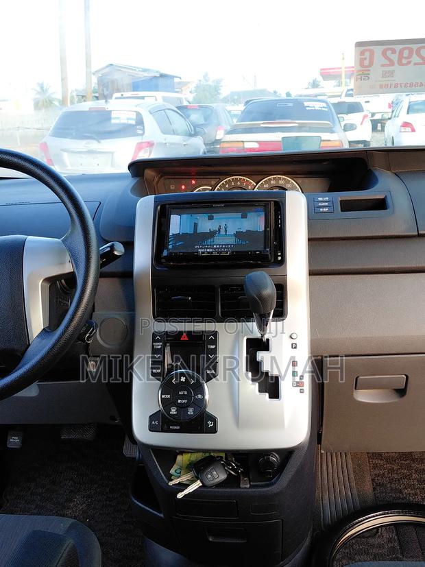 Toyota Voxy 2012 White