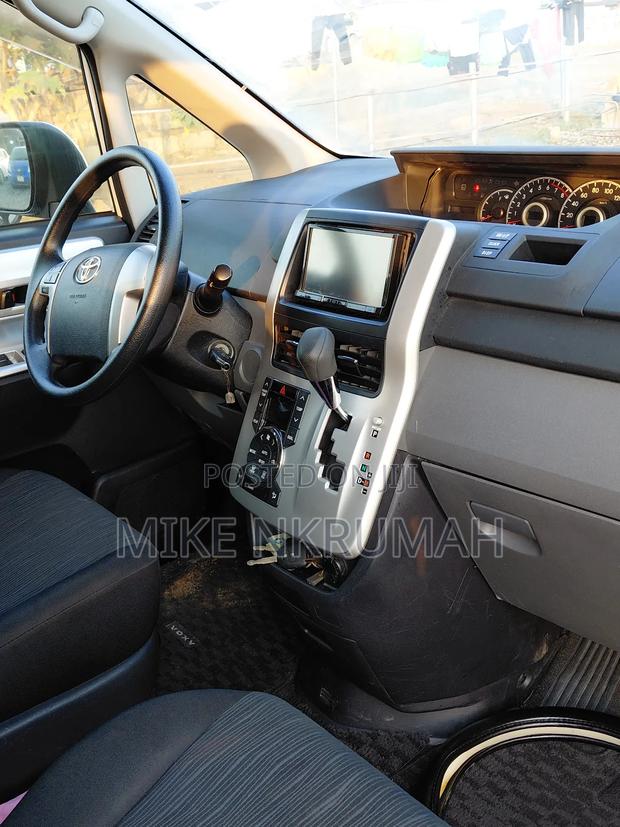 Toyota Voxy 2012 White