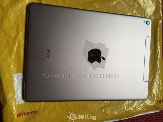 Apple iPad Pro 9.7 (2016) 128 GB Silver photo 2