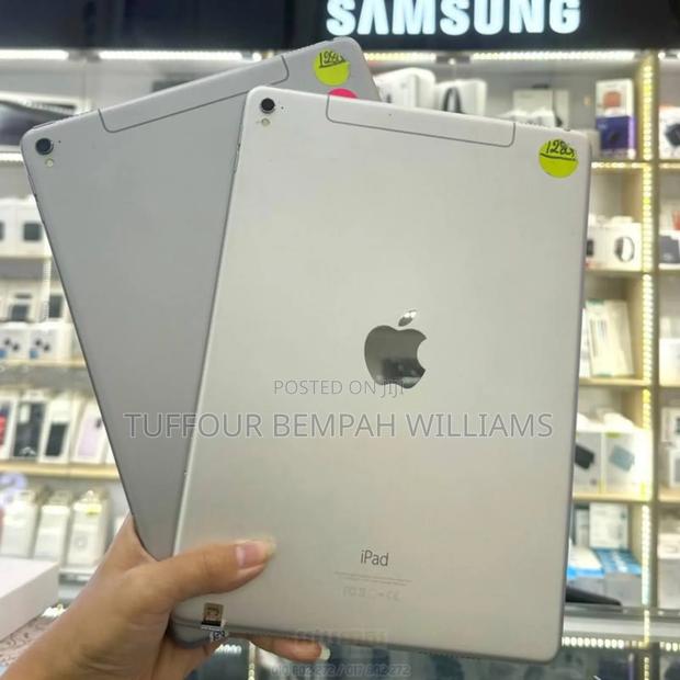Apple iPad Pro 10.5 (2017) 128 GB Silver photo 2