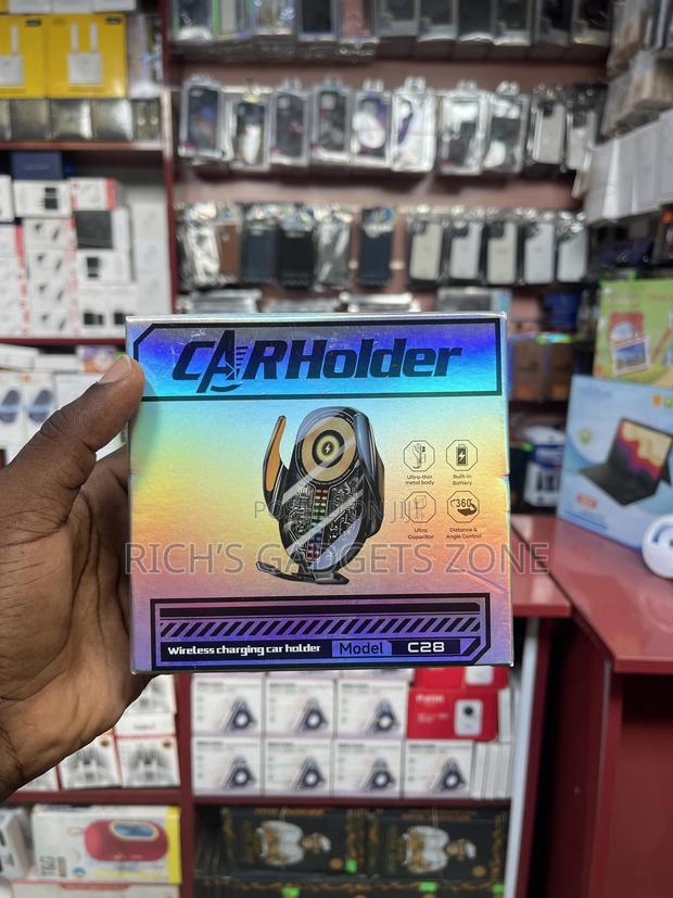 Upgrade Your Drive With the C28 Smart Infrared Car Holder! photo 7
