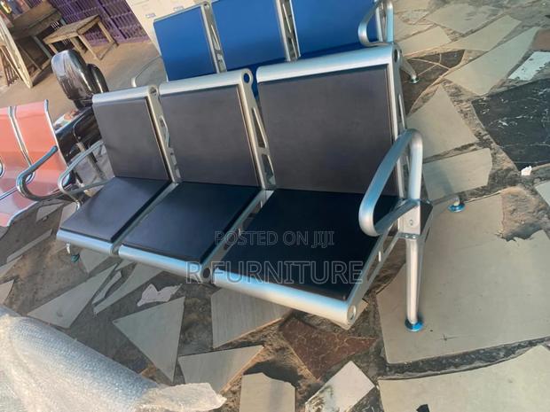 Waiting Chair Three Seater in Pads Form photo 2