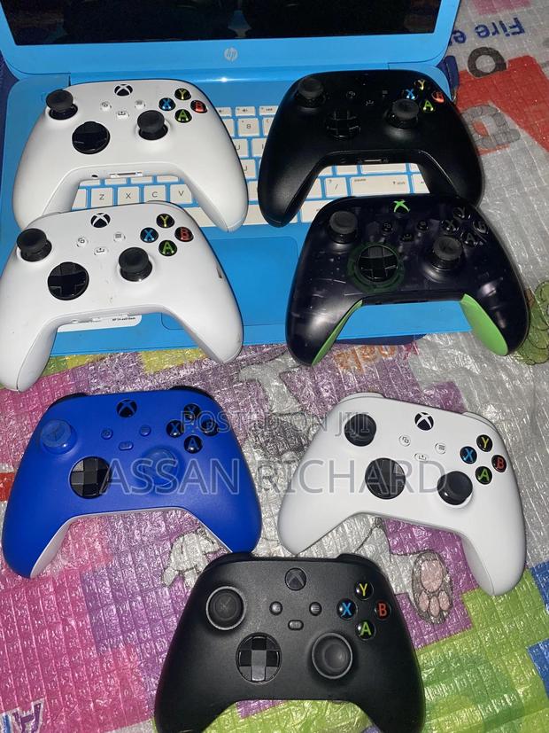 Xbox Series Controller S/X photo 5