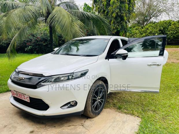 Toyota Harrier 2.4 4WD 2013 White photo 4