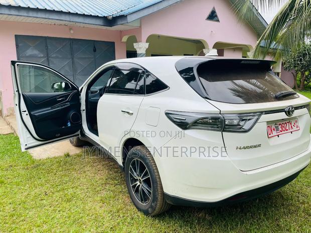 Toyota Harrier 2.4 4WD 2013 White photo 6