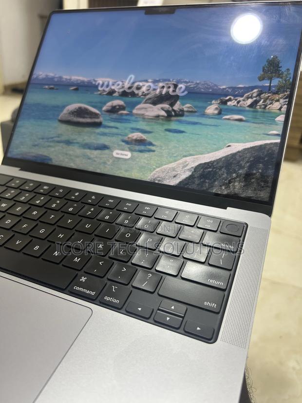 Laptop Apple MacBook Pro 16GB Apple M2 SSD 1T photo 3