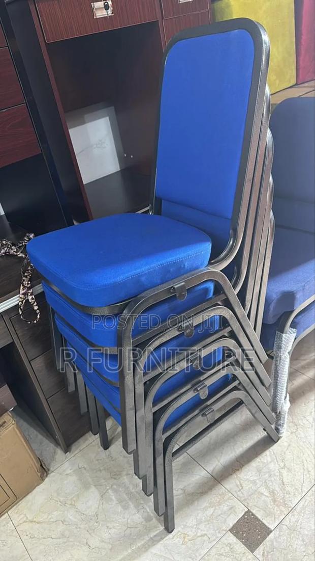 Auditorium Chairs With Metal Posts Legs photo 2