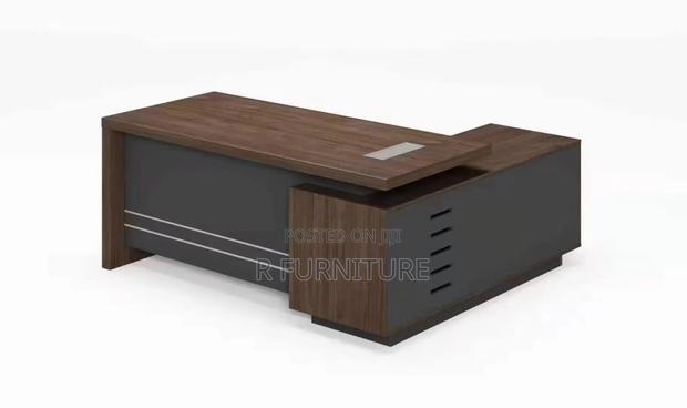 Executive Wooden Office Desk for Clerks