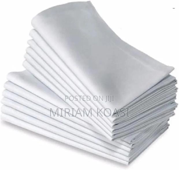 Plain Serviette Napkins: Rent