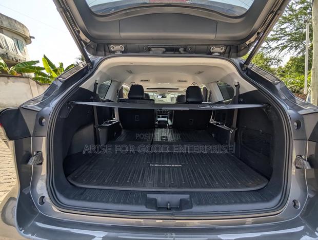 Toyota Highlander XLE 2022 White photo 12