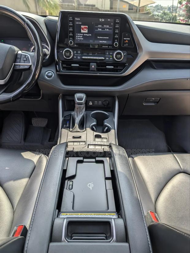 Toyota Highlander XLE 2022 White photo 15
