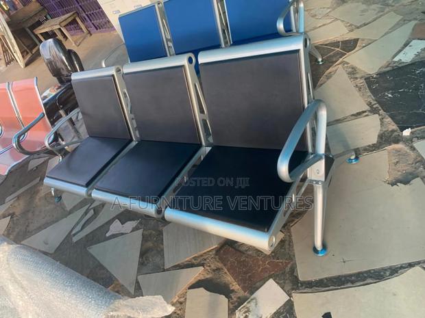Quality Black Gum Padded Chair