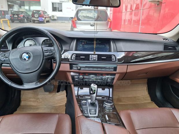 BMW 5 Series 2014 Gray photo 12