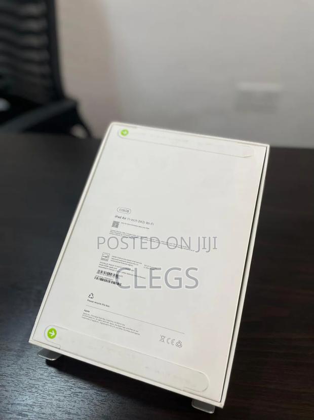 New Apple iPad (2025) 128 GB photo 3