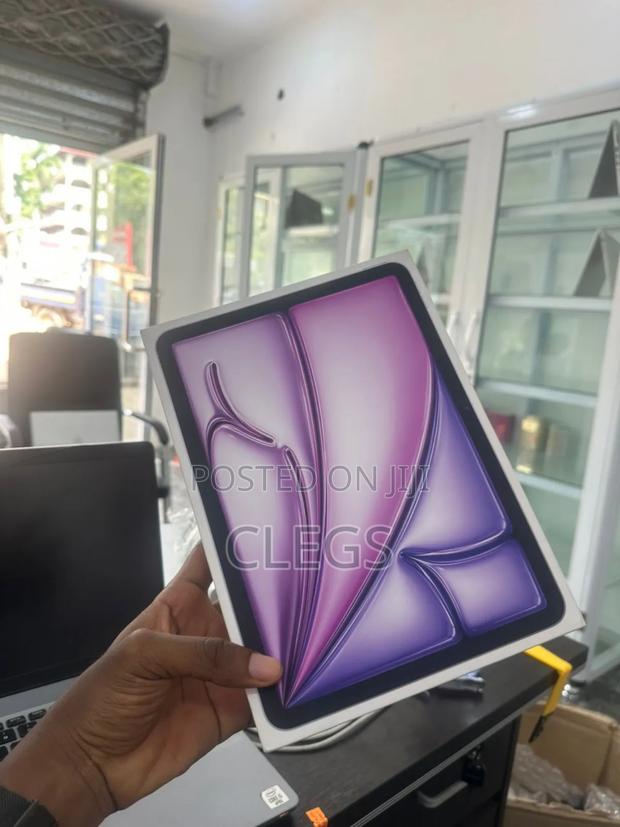 New Apple iPad (2025) 128 GB