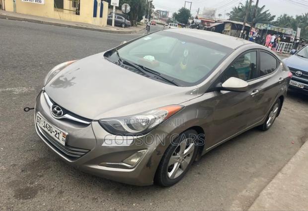 Hyundai Elantra Limited Sedan FWD (1.8L 4cyl 6A) 2013 Gold photo 3