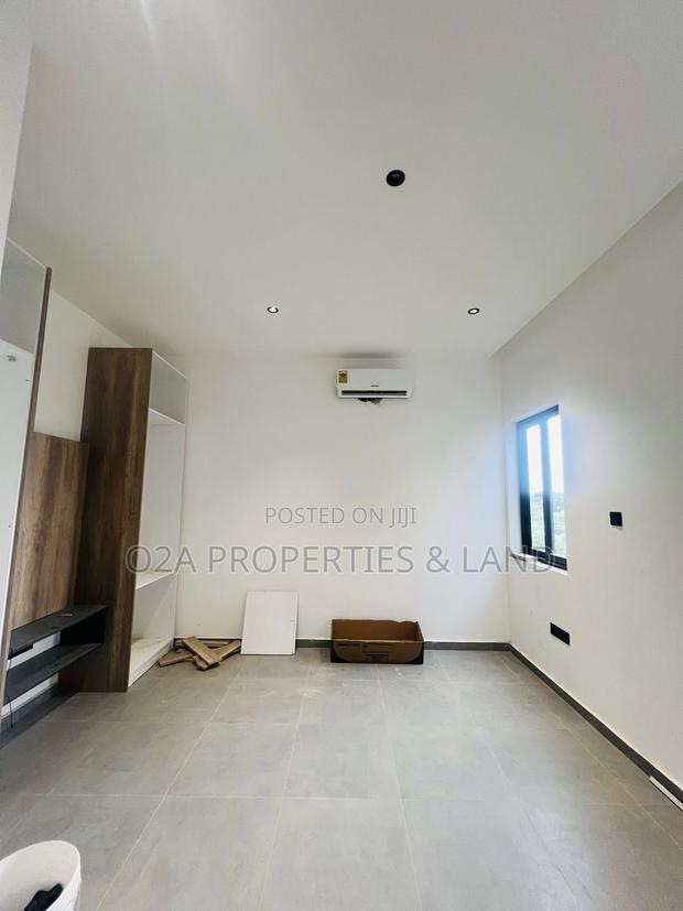 4bdrm House in Adenta, Oyarifa, Ghana Flag for sale photo 5
