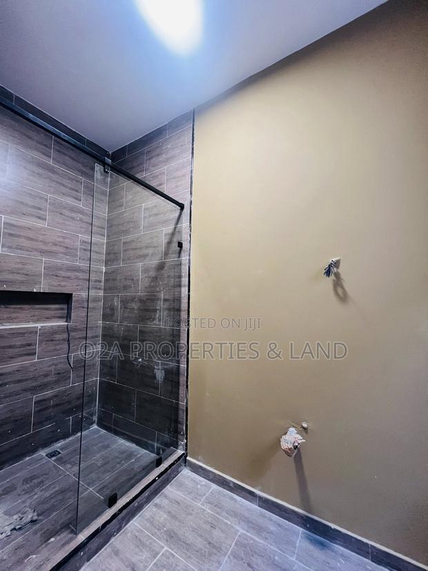 4bdrm House in Adenta, Oyarifa, Ghana Flag for sale photo 9