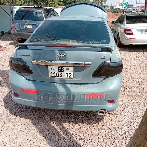Toyota Corolla S 4dr Sedan (1.8L 4cyl 4A) 2010 Gray photo 2