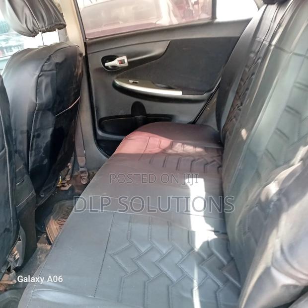 Toyota Corolla S 4dr Sedan (1.8L 4cyl 4A) 2010 Gray photo 4
