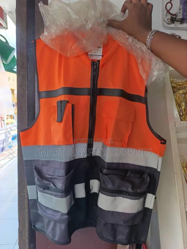 Cotton Neck Reflective Vests · Photo 2
