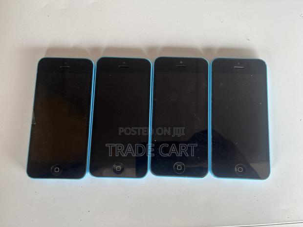Apple iPhone 5c 8 GB Blue photo 2