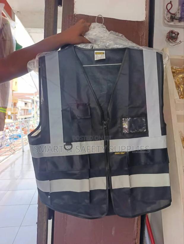Black Vests (Safety Boy) · Photo 2