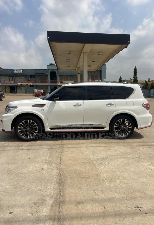 Nissan Patrol 4.5 2012 Off white