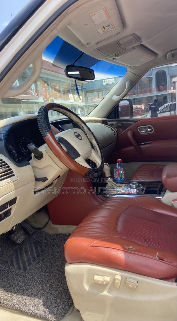 Nissan Patrol 4.5 2012 Off white