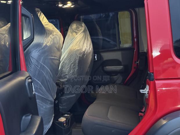 Jeep Wrangler 2022 Red