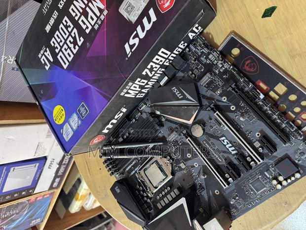 Msi Z390 Gaming Edge Wifi + Intel I7