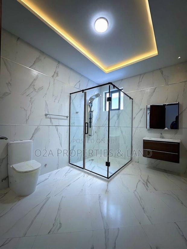 4bdrm House in East Legon, A&C Mall Area for sale photo 8