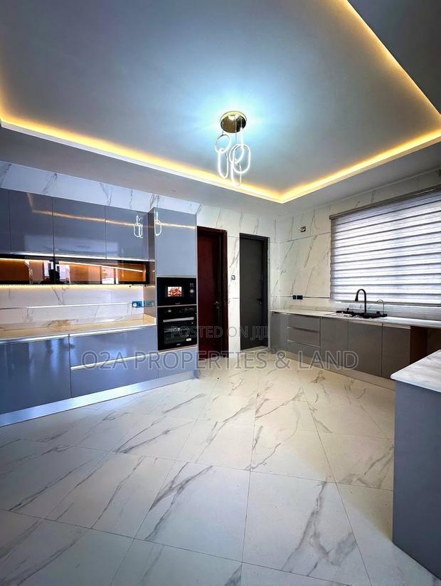 4bdrm House in East Legon, A&C Mall Area for sale photo 11