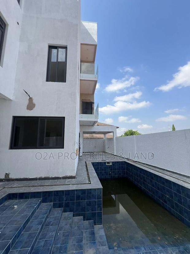 4bdrm House in Adjiringanor, Ability for sale photo 16