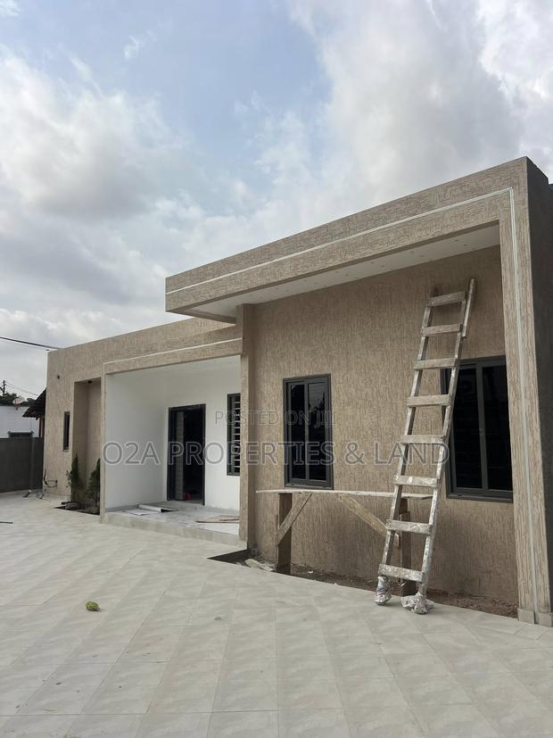 3bdrm House in Lakeside Estate for sale photo 3