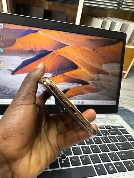 Used Apple iPhone 11 Pro Max 64 GB