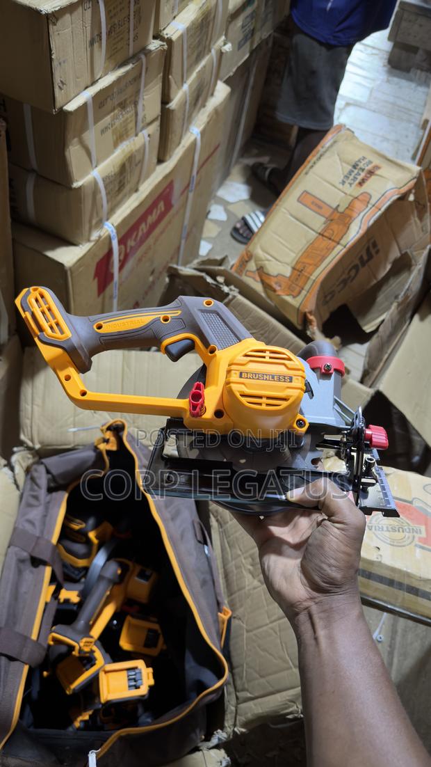 Ingco 20v 5- 1/2” Cordless Circular Saw photo 3
