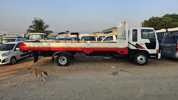 Kia Rhino Truck photo 3
