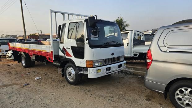 Kia Rhino Truck photo 2