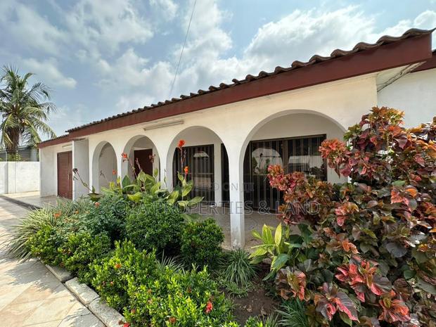 6bdrm House in Dzorwulu / Abelempe for rent photo 5