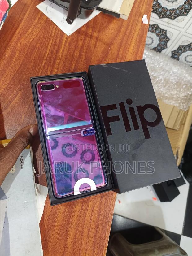 New Samsung Galaxy Z Flip 256 GB Purple