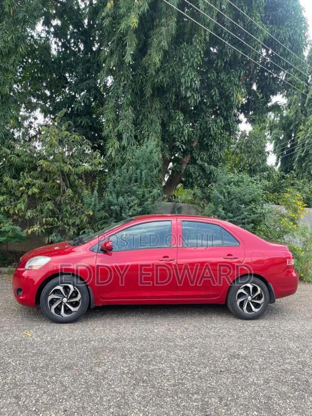 Toyota Yaris 2011 Red