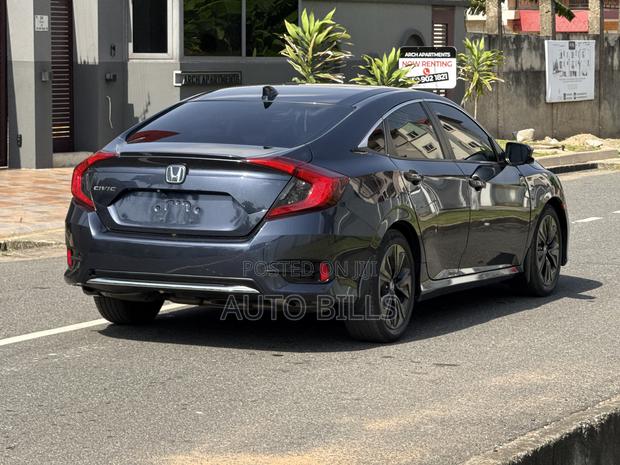 Honda Civic EX Sedan 2019 Gray