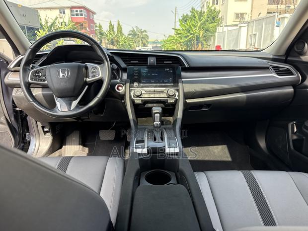 Honda Civic EX Sedan 2019 Gray