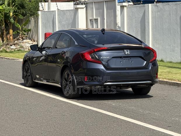 Honda Civic EX Sedan 2019 Gray