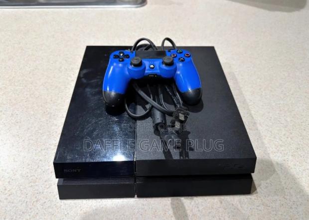 Ps4 Console 1 Terabyte With One Controller and 2 Games
