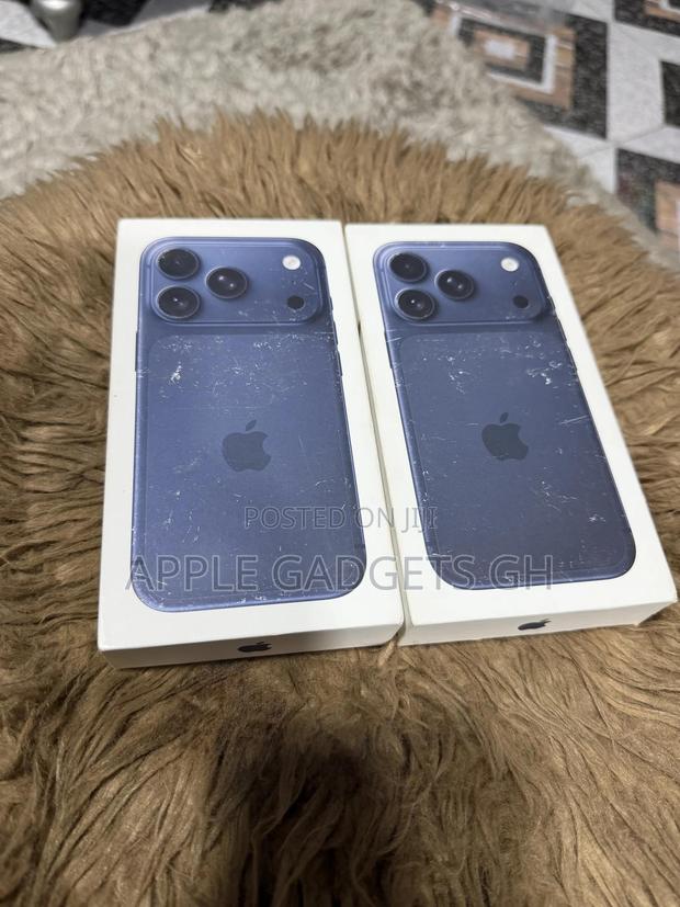 New Apple iPhone 17 Pro 256 GB Blue