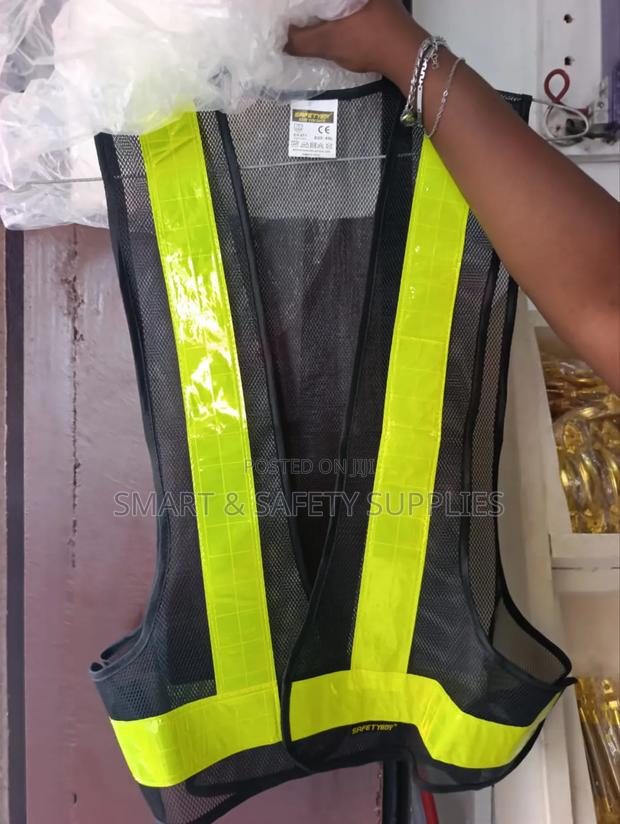 Net Reflective Vests · Photo 2