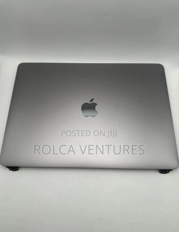 Macbook Pro 2016/2017 Screen photo 3