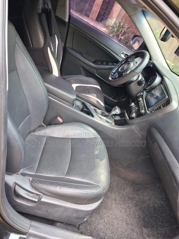 Kia K5 2015 Black photo 6
